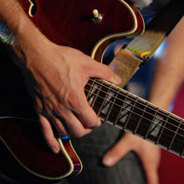 Gitarrist Billy Bragg und seine Band traten beim Reeperbahn Festival in der Großen Freiheit auf