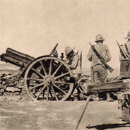 Italienische Streitkräfte während eines Angriffs auf abessinische Stellungen bei der Tembienschlacht um 1936