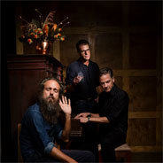 Calexico haben auf dem neuen Album "Years To Burn" gemeinsame Sache mit Iron & Wine gemacht