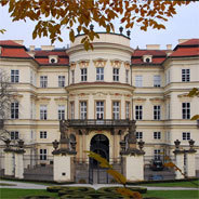 Auf dem Balkon der Prager Botschaft hielt Außenminister Hans-Dietrich Genscher 1989 seine berühmte Ansprache