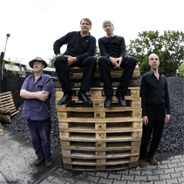 Die Deutschpop-Band Element of Crime spielte ein melancholisch-poetisches Konzert im Rahmen der ARD Hörspieltage in Karlsruhe