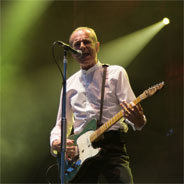 Der Zopf ist ab - mehr als dreißig Jahre lang war der Pferdeschwanz das Markenzeichen von Status Quo-Sänger Francis Rossi