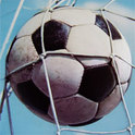 Karl sucht einen anderen Jungen zum Fußballspielen
