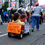 Tini von Poser begleitet seit acht Jahren eine Regenbogenfamilie