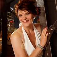 Gayle Tufts ist ein waschechtes Showgirl mit scheinbar unerschöpflicher Energie