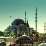 Der Roman spielt im Jahr 1951 in Istanbul