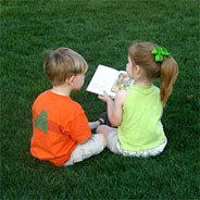 Kindergeschichten, die sich mit ihrer Welt befassen