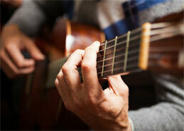 Gitarristin Carolyn Wonderland lässt lieber ihre Gitarre für sich sprechen