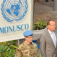 Ohne Blauhelm aber mit vollem Einsatz: Martin Kobler reiste im August 2013 als  Leiter der UN-Friedensmission in die DR Kongo