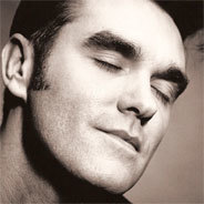Der charismatische wie provokante The Smiths-Frontmann Morrissey war in den 1980er Jahren das Idol vieler Jugendlicher