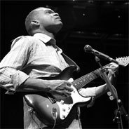 So sieht ein fünffacher Grammy-Gewinner aus: Robert Cray