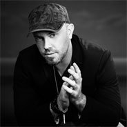 Ryan Sheridan - der irische Sänger und Gitarrist schaffte es vom Straßenmusiker zum internationalen Erfolgskünstler