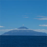 Ein Vulkan mitten im Atlantik, im Dreieck zwischen Brasilien, der Antarktis und Südafrika: die Insel Tristan da Cunha