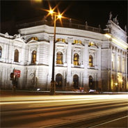 Nicht nur das renommierte Wiener Burgtheater hatte in der letzten Zeit mit Finanzskandalen zu kämpfen